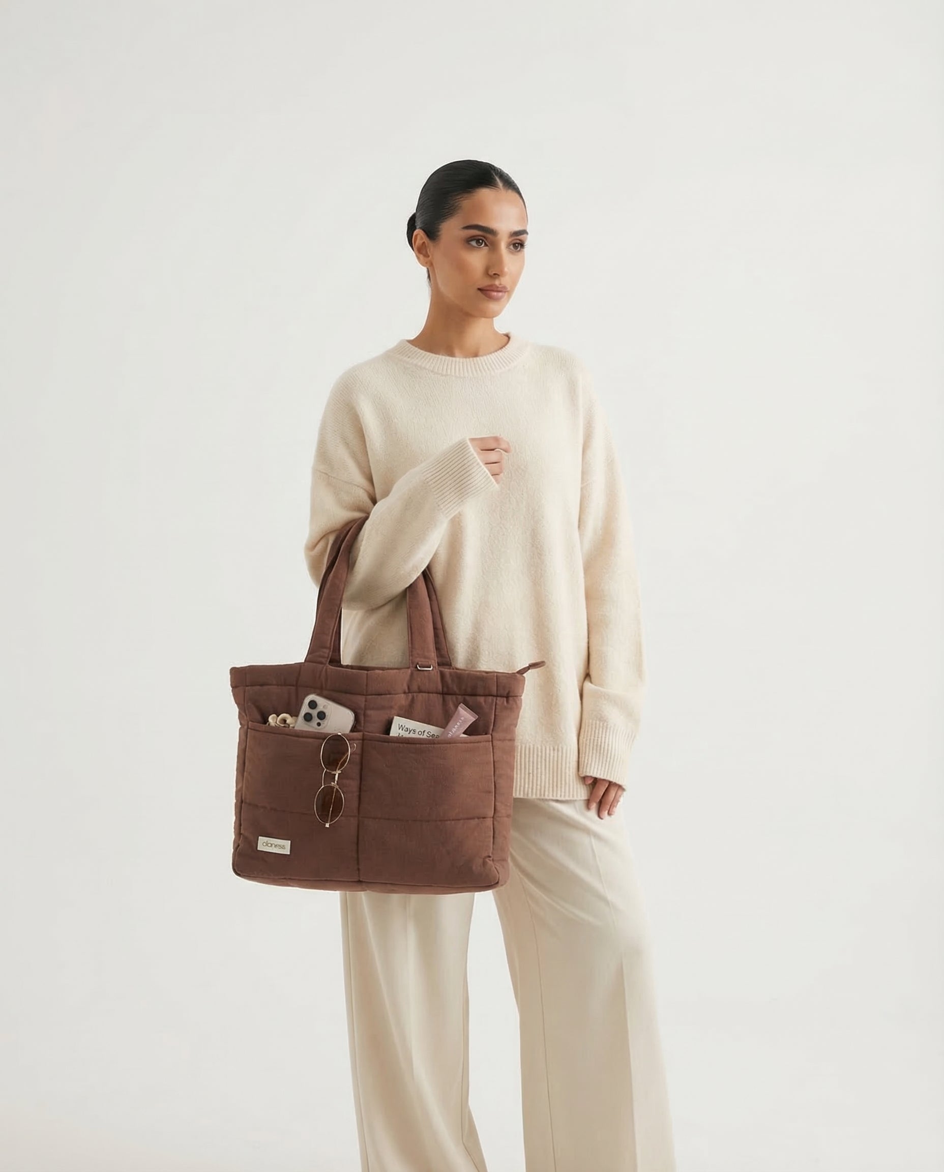OLANESS Signature Pocket Tote – Grand Sac Élégant avec Compartiments pour Travail et Quotidien